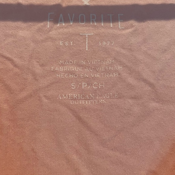 American Eagle Tshirt - Picture 2 of 2